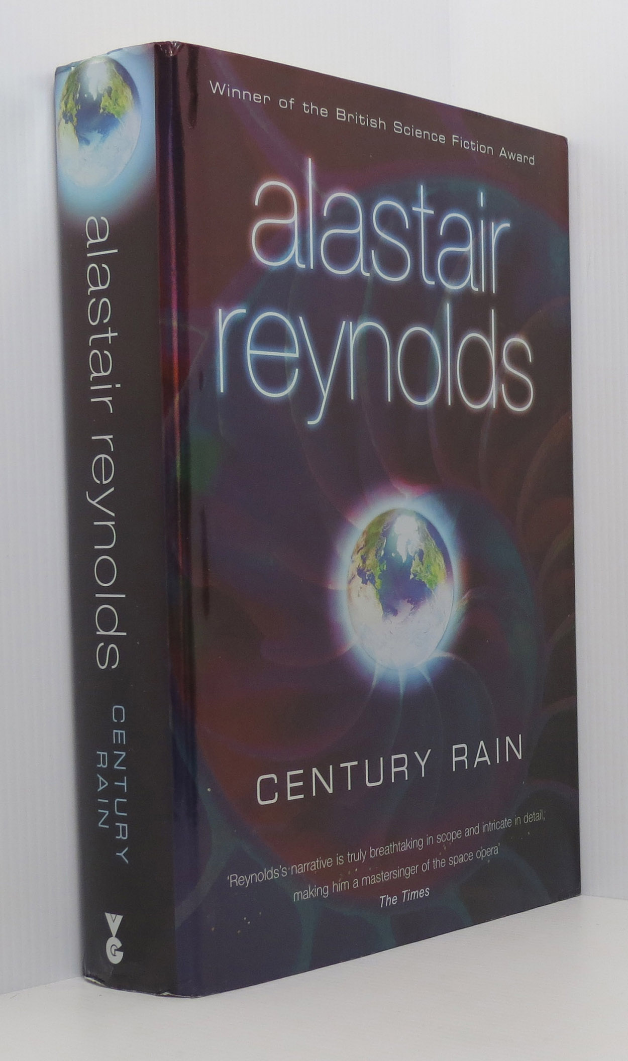 CENTURY RAIN, Alastair Reynolds